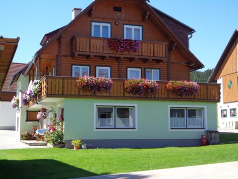 Jagerhäusl Bed and Breakfast in Schladming