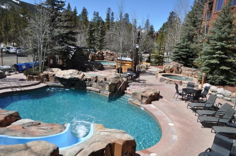 Springs 2 Bed3 Bath plus Murphy SPDW Apartment in Keystone