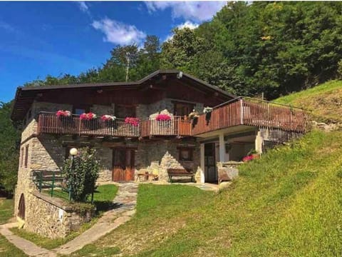 Agriturismo Cavria Bed and Breakfast in Canton of Grisons