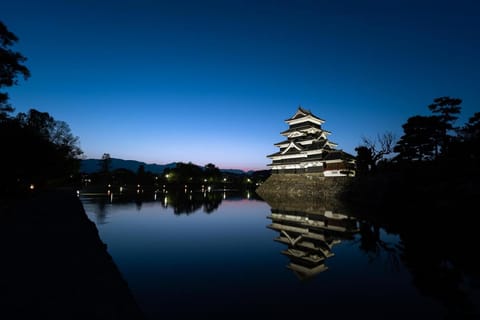 Nearby landmark, Night