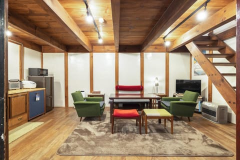 Living room, Photo of the whole room, Dining area