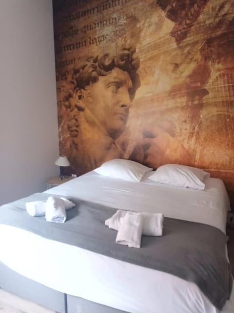 Suite PREMIUM LE FIGARO 1 Apartment in Epernay