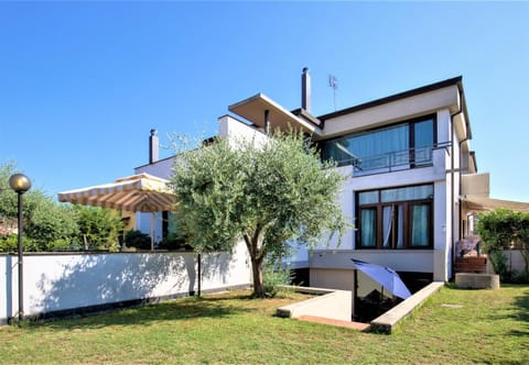 Property building, Garden