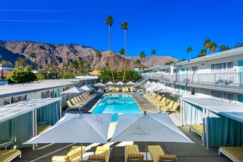 Day, Mountain view, Pool view, Swimming pool