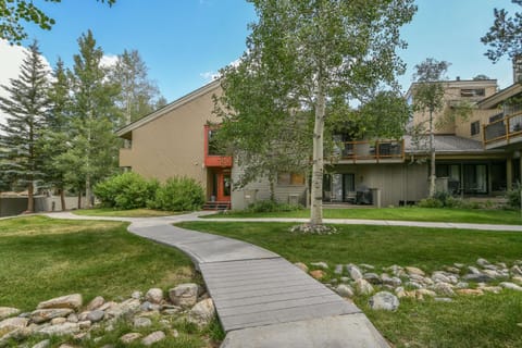 Flying Dutchman 1164 by SummitCove Lodging House in Keystone