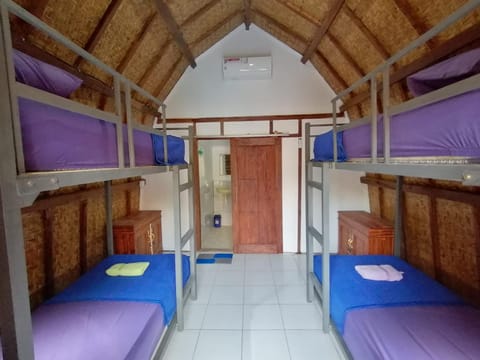 Bale Hostel Hostel in Pujut