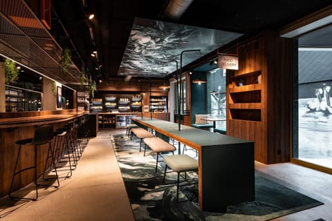 Communal lounge/ TV room, Lobby or reception, Lounge or bar, Food and drinks, Business facilities, Facility for disabled guests