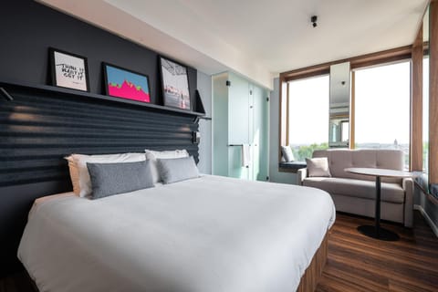 Bathroom, Photo of the whole room, Bedroom