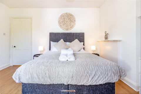 Guest Homes - Club Chambers Apartment in Malvern Hills District