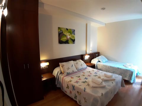Hostal Nirvana Bed and Breakfast in Ponferrada