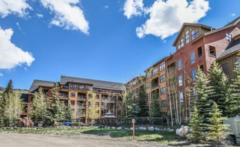 Springs 8846 by SummitCove Lodging House in Keystone