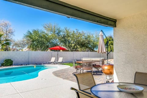 Bell Villa - Resort Living - Pool - Location - Events House in Phoenix