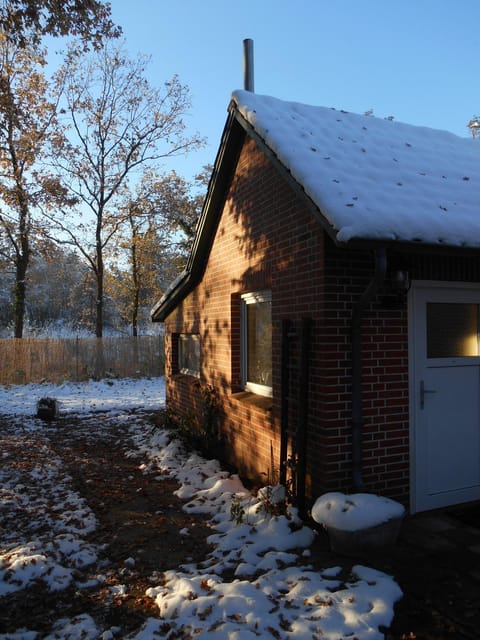 Facade/entrance, Winter