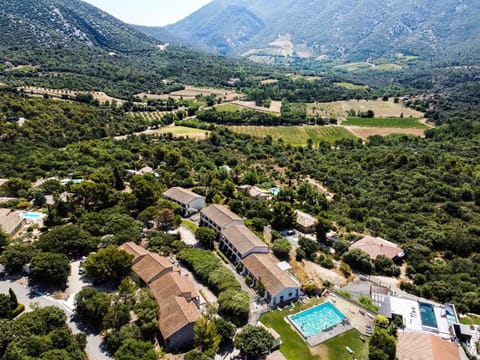 Bird's eye view, Mountain view, Pool view