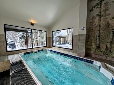 Pines 2129 by SummitCove Lodging Casa in Keystone