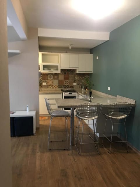 Kitchen or kitchenette, Seating area