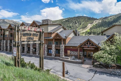 Hidden River Lodge 5977 by SummitCove Lodging House in Keystone