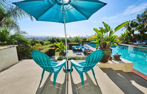 360 Degree Ocean & City Views With Pool, Spa, Close to the Beach! Pets OK Bed and Breakfast in Pacific Beach