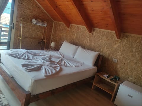 ERDA LAKESIDE Guesthouse Bed and Breakfast in North Macedonia