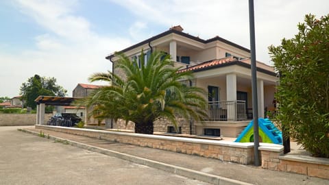 Villa Jazzbina by Rent Istria Villa in Istria County