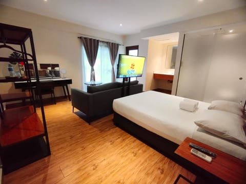 The Hub District Garden Suites Hotel in Pasay