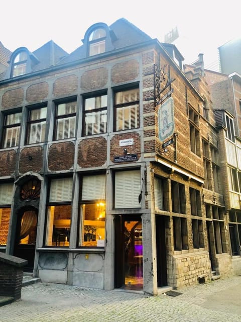 Charming Suites Jan Zonder Vrees Bed and Breakfast in Antwerp