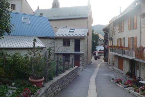 Chez Jean Pierre - Room 1pers in a 17th century house - n 6 Casa in La Grave