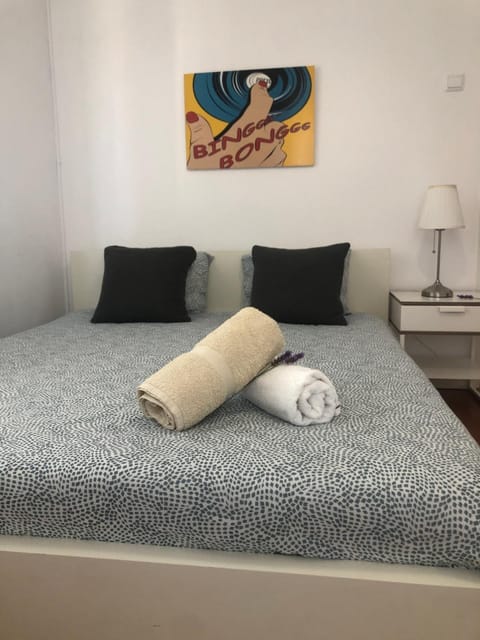 CC Bay House Hostel in Costa da Caparica