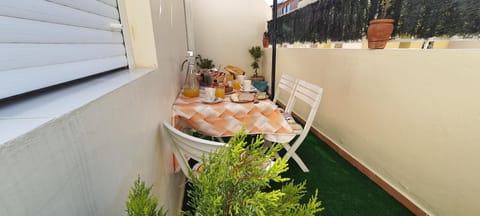 Dining area, Breakfast