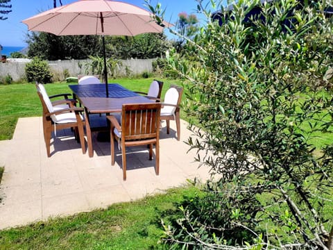 Maison à 30m de la plage avec grand jardin Casa in Plérin