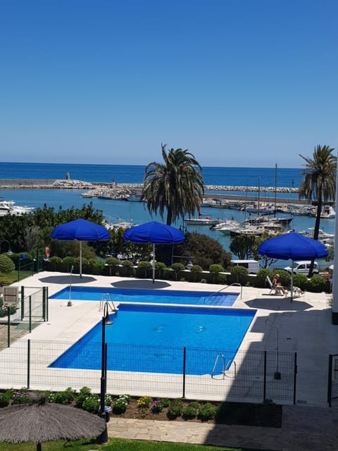 Day, Natural landscape, Pool view, Sea view, Swimming pool, sunbed