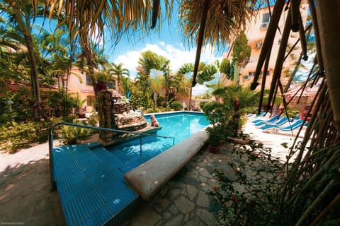 Residence Tropical Garden Condominio in Boca Chica