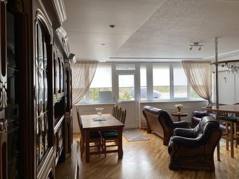 Communal lounge/ TV room, Seating area, Dining area