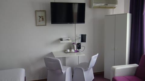 Amethyst House Bed and Breakfast in Bucharest