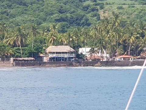 Looking Good Beachfront Hotel Hotel in La Libertad Department, El Salvador