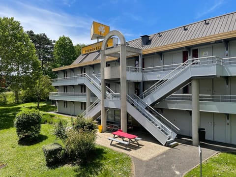 Property building, Day, Natural landscape, Garden, View (from property/room), Balcony/Terrace, Garden view