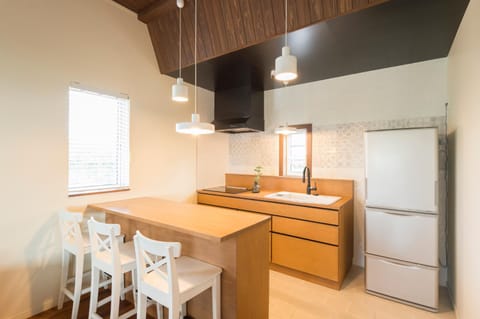 Dining area, kitchen