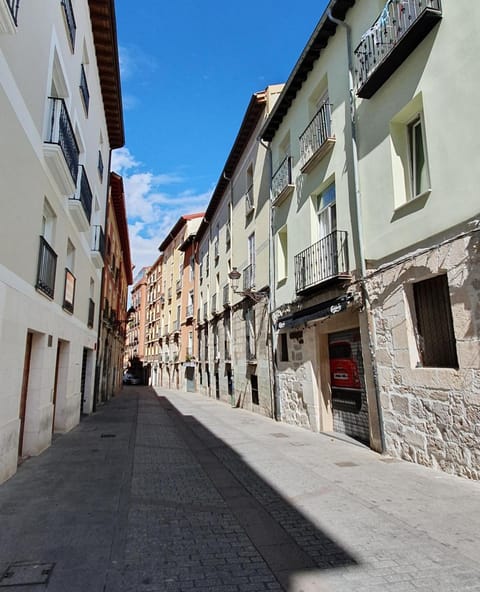 Corazón Gótico VUT-09-201 Condominio in Burgos