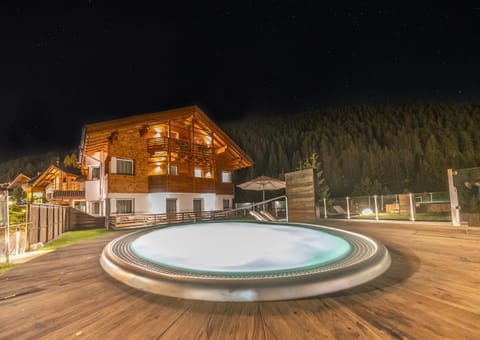 Night, Natural landscape, Garden, Hot Tub, Sauna, Steam room, On site, Sunset, Open Air Bath