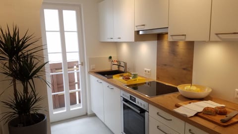 Ferienwohnung zur Seepromenade, 100m vom Bodensee Condo in Überlingen