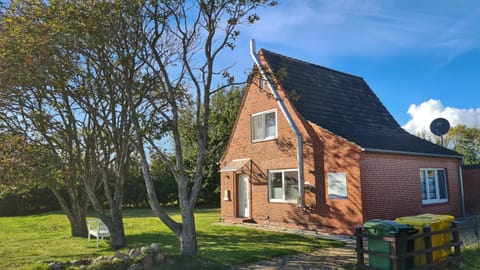 Property building, Garden, Garden view