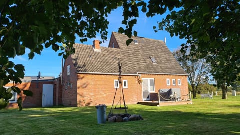 Property building, Garden, Garden view