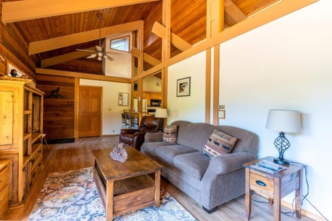 Gray Wolf 2 Apartment in Whitefish