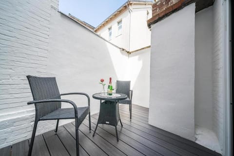 Patio, Balcony/Terrace