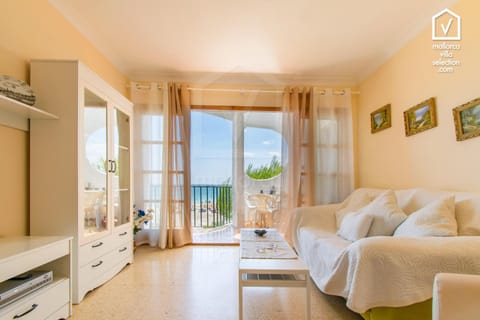 Living room, Sea view