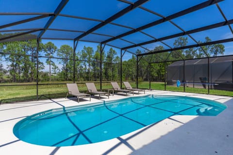 324 Watersong Reort by Orlando Holiday Rental Homes Haus in Loughman