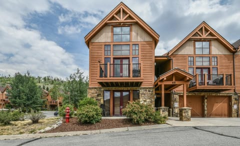 Antlers Gulch 501 by SummitCove Lodging House in Keystone