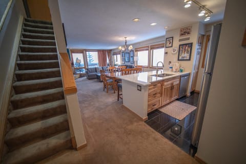 Liftside 309 by SummitCove Lodging House in Keystone