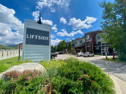 Liftside 309 by SummitCove Lodging House in Keystone