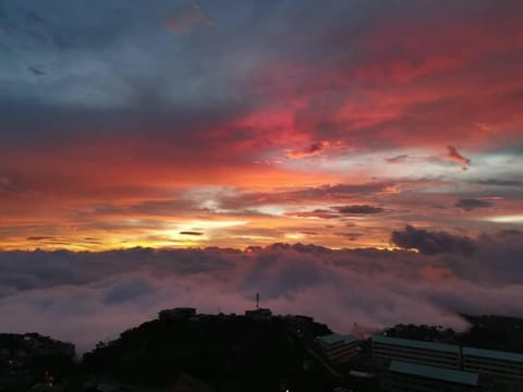 Vacation House in Baguio with Amazing Sunset Views Copropriété in Baguio